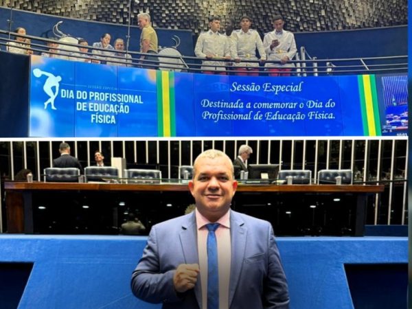 Presidente Paulo Ferreira, esteve presente representando o CREF10/PB no Congresso Nacional, na Sessão Especial em homenagem ao Dia do Profissional de Educação Física. — Foto: CREF10/PB
