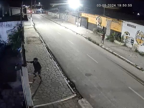 Câmeras mostram o momento que suspeito atirou contra PM, em Bayeux — Foto: Polícia Civil