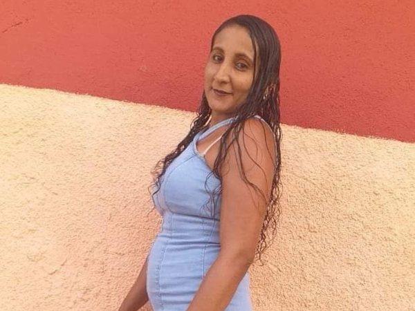 Francinete Nunes da Costa, de 38 anos, foi morta enquanto ia para o trabalho, em Patos — Foto: Reprodução/TV Paraíba