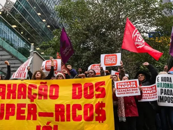 São Paulo (SP), 03/07/2025 - A Frente Povo Sem Medo ocuparam hoje a sede do Itaú na Faria Lima.
Foto: Frente Povo Sem Medo