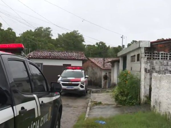 g1cabedelotvcb Corpo com marcas de tiros é encontrado na Região Metropolitana de João Pessoa — Foto: Reprodução / TV Cabo Branco