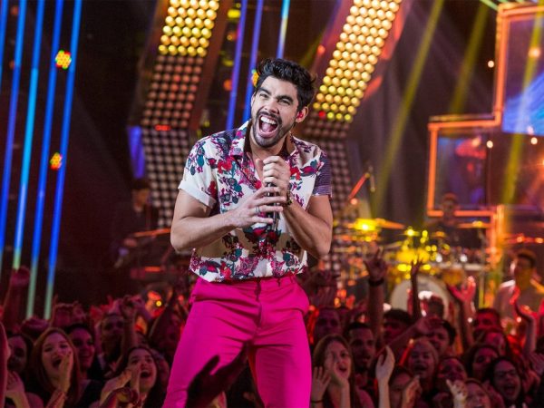 Gabriel Diniz canta em gravação do programa 'Só Toca Top', da TV Globo, no Rio de Janeiro, em julho de 2018 — Foto: Fábio Rocha/TV Globo