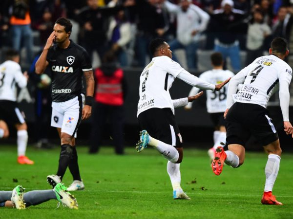 Na próxima rodada, o Corinthians reedita a decisão do Paulistão contra a Ponte Preta - Foto: Sergio Barzaghi/Gazeta Press