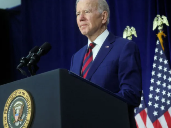 Em vídeo divulgado nesta terça, Biden enquadrou a disputa do próximo ano como uma luta contra o extremismo republicano. — Foto: REUTERS/Leah Millis