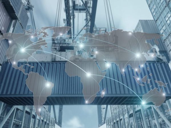 Mapa múndi com um contêiner de exportação ao fundo