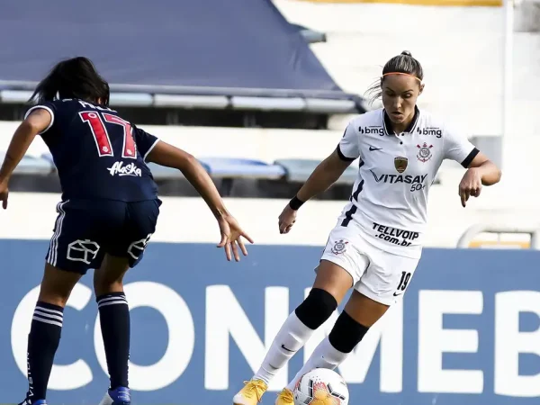 A atacante Giovana Crivelari, do Corinthians, foi convocada de última hora.