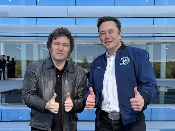 12/04/2024 - O empresário Elon Musk e o presidente da Argentina, Javier Milei, durante encontro em Austin no Texas. Foto: Elon Musk/X