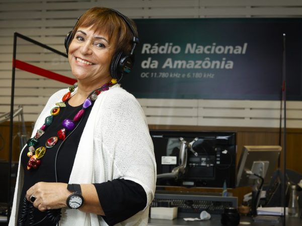 Brasília/DF, 12/07/2023, A jornalista Mara Régia di Perna, da Rádio Nacional, emissora da Empresa Brasil de Comunicação - EBC.  Foto: Arquivo Pessoal