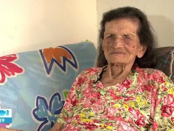 A moradora do Pilar, na Região Metropolitana de Maceió está com 117 anos. Ela teve 22 filhos, 36 netos, 36 bisnetos e 42 tataranetos — Foto: Reprodução/TV Gazeta de Alagoas.