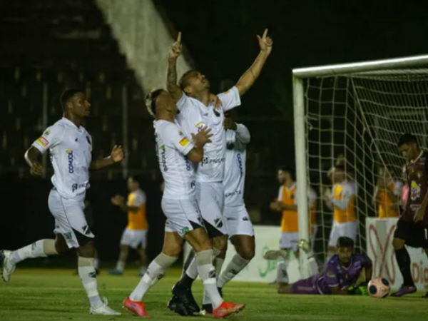 O ABC bateu o Globo FC por 3 a 0 na noite desta quarta-feira (18), no Estádio Barretão, em Ceará-Mirim. — Foto: Foto: Rennê Carvalho/ABC