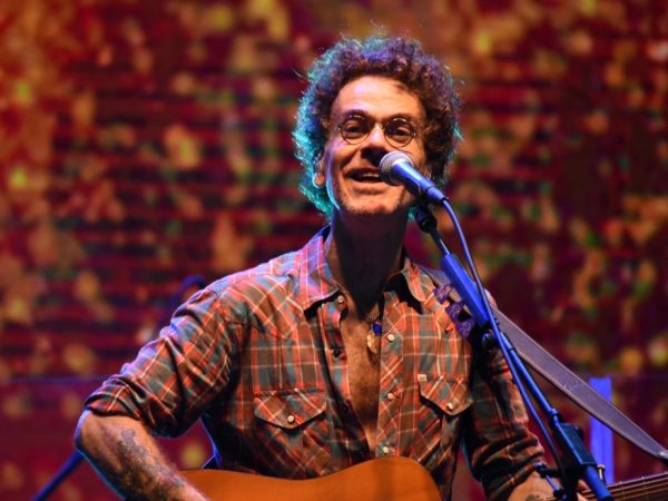 Nando Reis se apresenta no Caminhos do Frio em Bananeiras, PB — Foto: Felipe Maior