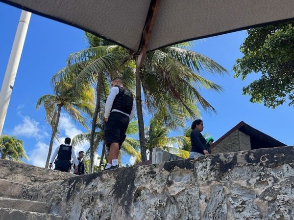 Ataque a tiros na praia do Bessa, em João Pessoa, deixa uma pessoa ferida — Foto: Danillo Tavares/TV Cabo Branco