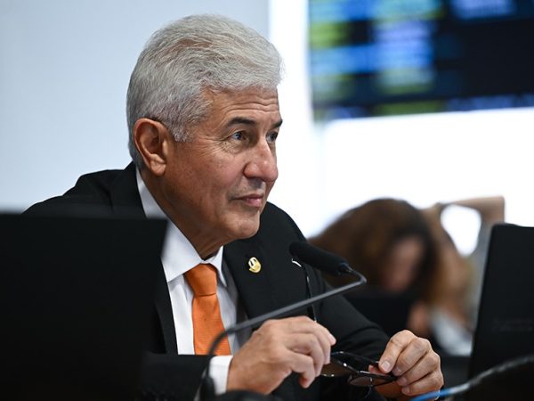 Em pronunciamento, à bancada, relator do PL 5.099/2023, senador Astronauta Marcos Pontes (PL-SP).