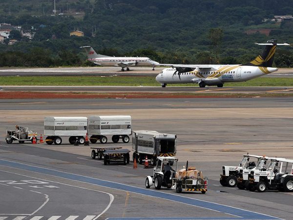 Proposta busca aumentar a concorrência e a oferta de serviços no transporte aéreo brasileiro Andre Borges/Agência Brasília