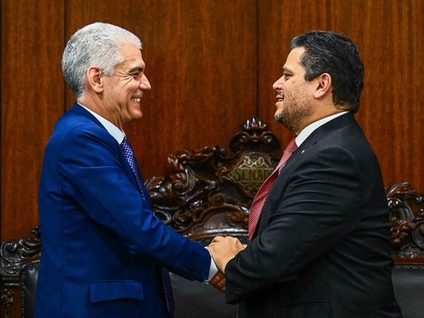 imagem_materia Rodrigo Goñi foi recebido por Davi Alcolumbre e disse que o Senado brasileiro é exemplo mundial por uso da tecnologia em favor da democracia Pedro Gontijo/Senado Federal