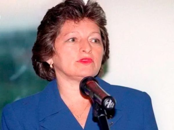 Nova premiação do Senado homenageia deputada assassinada em 1998; ela era mãe do ex-senador Rodrigo Cunha PSDB