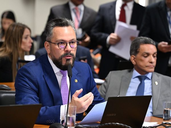 Bancada:
senador Alan Rick (União-AC), em pronunciamento;
senador Mecias de Jesus (Republicanos-RR).