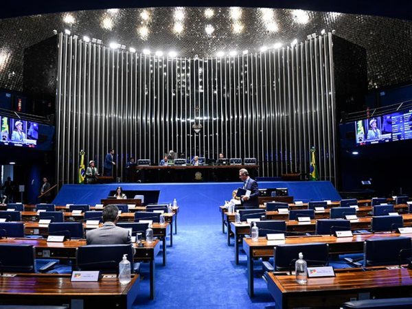 Mesa: 
senador Jorge Seif (PL-SC);
3º secretário da Mesa do Senado Federal, senador Chico Rodrigues (PSB-RR), conduz sessão; 
secretário-geral adjunto da Mesa do Senado Federal, José Roberto Leite de Matos.