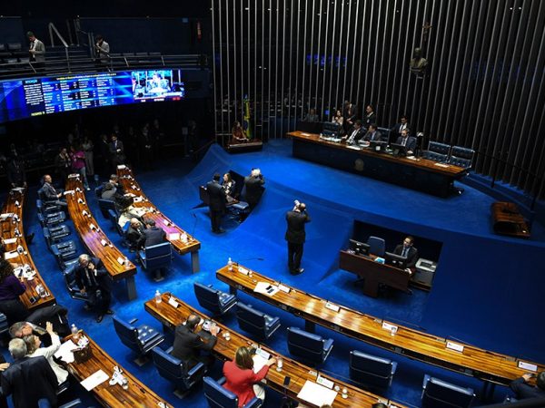 Mesa: 
senador Sergio Moro (União-PR);
presidente do Senado Federal, senador Davi Alcolumbre (União-AP); 
secretário-geral da Mesa do Senado Federal, Danilo Augusto Barboza de Aguiar.