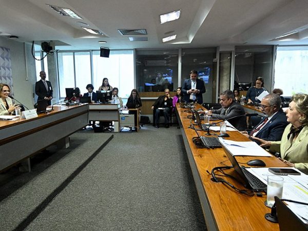 Bancada:
senador Dr. Hiran (PP-RR);
senador Paulo Paim (PT-RS);
senadora Ivete da Silveira (MDB-SC), em pronunciamento.