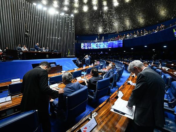 Mesa: 
senador Marcos do Val (Podemos-ES); 
2º vice-presidente do Senado Federal, senador Humberto Costa (PT-PE); 
secretário-geral da Mesa do Senado Federal, Danilo Augusto Barboza de Aguiar.