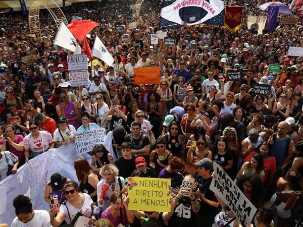 Manifestação contra feminicídios, em 2025: enfrentamento da violência contra a mulher é um dos 7 eixos da agenda Rovena Rosa/Agência Brasil