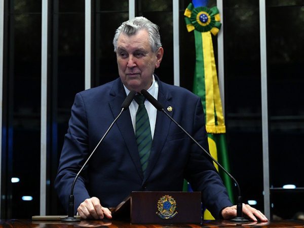 O senador Luis Carlos Heinze agradeceu a aprovação do projeto Jefferson Rudy/Agência Senado