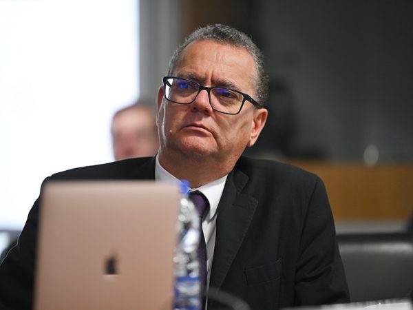 Bancada:
conselheiro Carlos Magno.