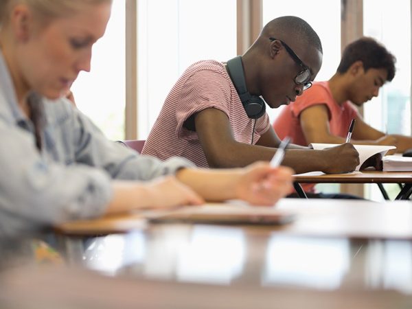A CE também votará o plano de trabalho da avaliação do Fundeb, política pública a ser analisada em 2025 Getty Images/iStockphoto