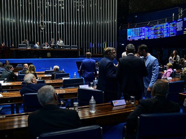 Mesa: 
3º secretário da Mesa do Senado Federal, senador Chico Rodrigues (PSB-RR); 
presidente do Senado Federal, senador Rodrigo Pacheco (PSD-MG).