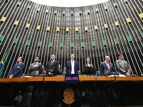 Poderá comparecer:
terceiro-vice-presidente do Grupo Parlamentar Brasil-Japão da Câmara dos Deputados, deputado Pedro Aihara (PP-MG).