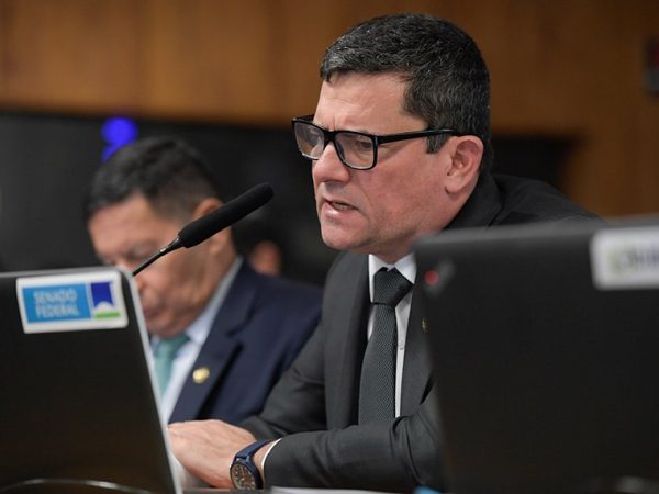 Bancada: 
senador Sergio Moro (União-PR) - em pronunciamento.