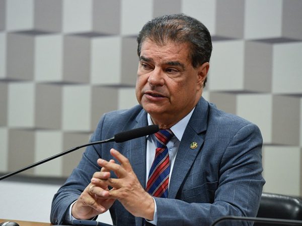 À mesa, relator do PL 3.533/2021, senador Nelsinho Trad (PSD-MS) em pronunciamento.