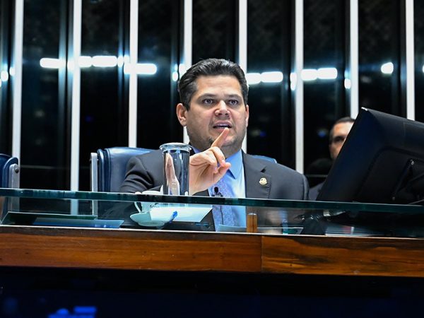 imagem_materia Mesa:
presidente do Senado Federal, senador Davi Alcolumbre (União-AP);
secretário-geral da Mesa do Senado Federal, Danilo Augusto Barboza de Aguiar.