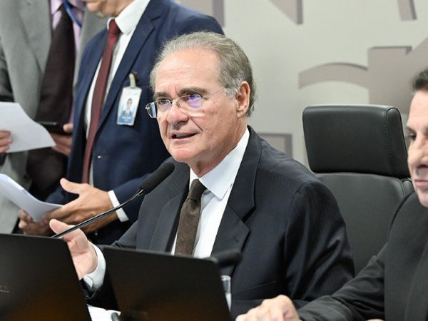 Mesa: 
presidente da CAE, senador Renan Calheiros (MDB-AL); 
senador Vanderlan Cardoso (PSD-GO).