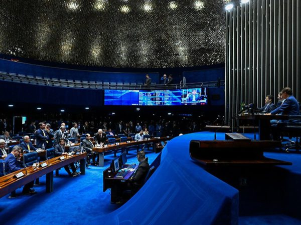 Mesa: 
senador Fernando Farias (MDB-AL); 
presidente do Senado Federal, senador Davi Alcolumbre (União-AP); 
secretário-geral da Mesa do Senado Federal, Danilo Augusto Barboza de Aguiar; 
senador Nelsinho Trad (PSD-MS).