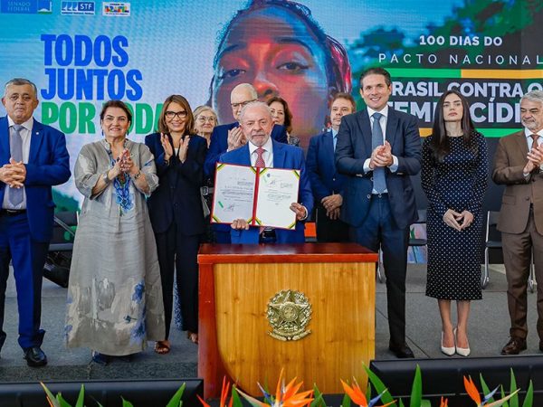 Representantes dos três Poderes reafirmaram nesta quarta o Pacto Nacional Brasil Contra o Feminicídio Ricardo Stuckert / PR
