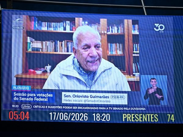 Em pronunciamento via videoconferência, senador Oriovisto Guimarães (PSDB-PR).