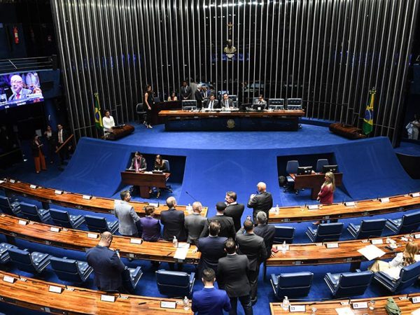 Mesa: 
senador Sergio Moro (União-PR); 
2º secretário da Mesa do Senado Federal, senador Weverton (PDT-MA); 
presidente do Senado Federal, senador Rodrigo Pacheco (PSD-MG); 
secretário-geral da Mesa do Senado Federal, Gustavo A. Sabóia Vieira.