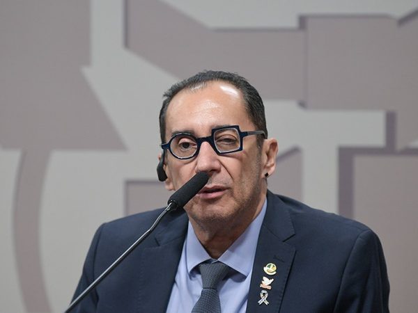 Mesa: 
vice-presidente da CSP, senador Jorge Kajuru (PSB-GO) - em pronunciamento.