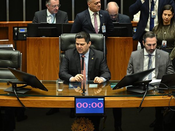 imagem_materia Mesa:
presidente do Senado Federal, senador Davi Alcolumbre (União-AP);
secretário-geral da Mesa do Senado Federal, Danilo Augusto Barboza de Aguiar.