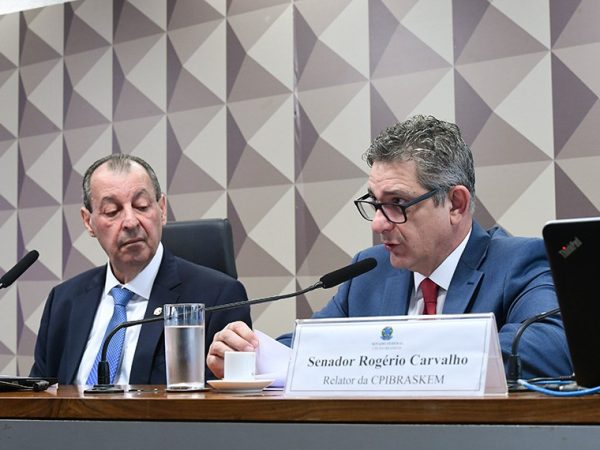 Mesa: 
presidente da CPIBRASKEM, senador Omar Aziz (PSD-AM); 
relator da CPIBRASKEM, senador Rogério Carvalho (PT-SE), em pronunciamento.