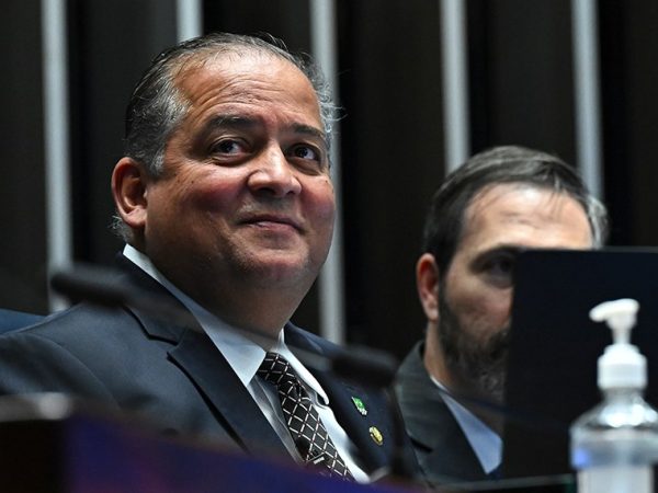 Mesa: 
1º vice-presidente do Senado Federal, senador Eduardo Gomes (PL-TO);
secretário-geral da Mesa do Senado Federal, Danilo Augusto Barboza de Aguiar.