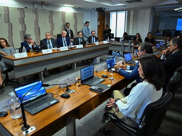 Presidida por Renan Calheiros, a comissão mista da MP 1.303/2025 fará nova audiência pública nesta quarta (3) Jefferson Rudy/Agência Senado
