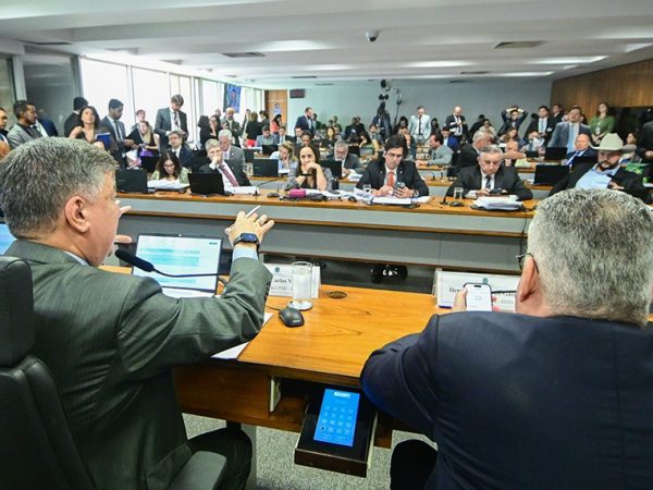 Bancada:
senadora Professora Dorinha Seabra (União-TO);
deputada Bia Kicis (PL-DF);
deputado Marcel van Hattem (Novo-RS);
deputada Adriana Ventura (Novo-SP);
deputado Luiz Lima (Novo-RJ); 
senador Izalci Lucas (PL-DF);
deputado Zé Trovão (PL-SC).
