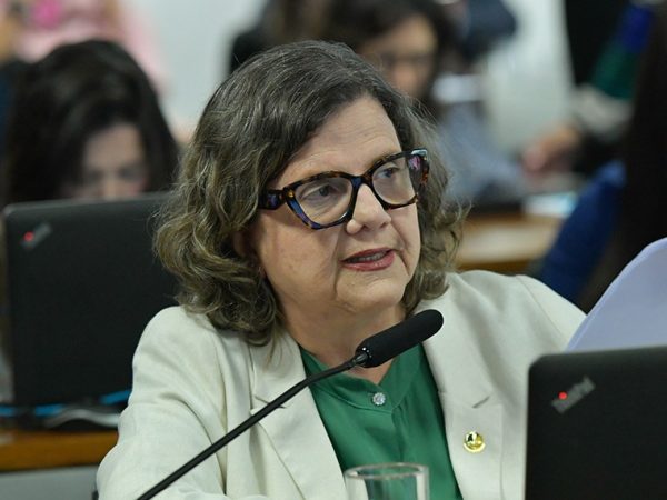 Mesa: 
presidente da CE, senador Flávio Arns (PSB-PR); 
vice-presidente da CE, senadora Professora Dorinha Seabra (União-TO).
