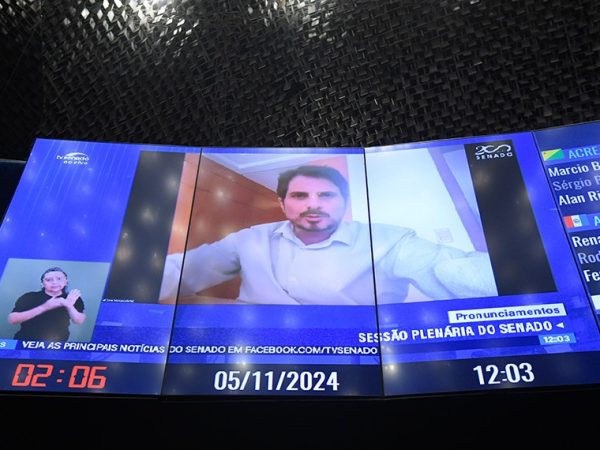 No painel, senador Marcos do Val (Podemos-ES) em pronunciamento via videoconferência.