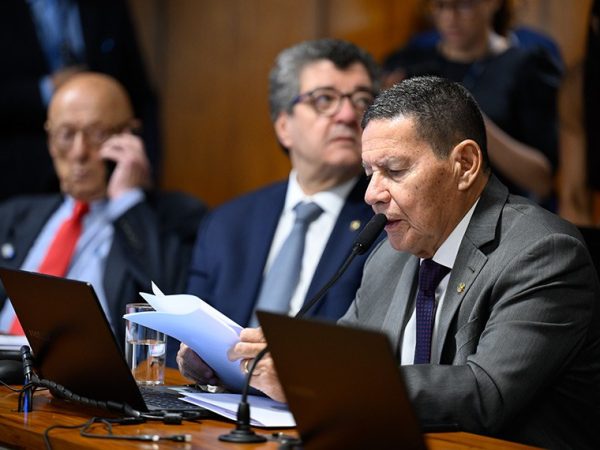 Bancada:
senador Esperidião Amin (PP-SC); 
senador Fernando Farias (MDB-AL); 
senador Hamilton Mourão (Republicanos-RS), em pronunciamento.
