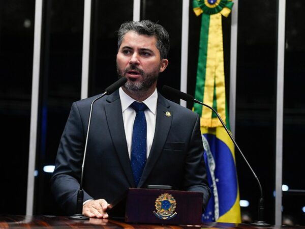 Em discurso, à tribuna, senador Marcos Rogério (PL-RO).