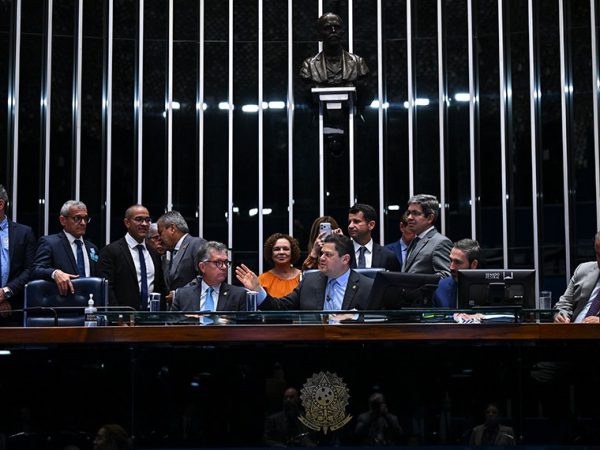 Mesa: 
4º secretário do Senado Federal, senador Laércio Oliveira (PP-SE);
presidente do Senado Federal, senador Davi Alcolumbre (União-AP); 
senador Dr. Hiran (PP-RR);
senador Eduardo Gomes (PL-TO);
senador Randolfe Rodrigues (PT-AP); 
secretário-geral da Mesa do Senado Federal, Danilo Augusto Barboza de Aguiar.;